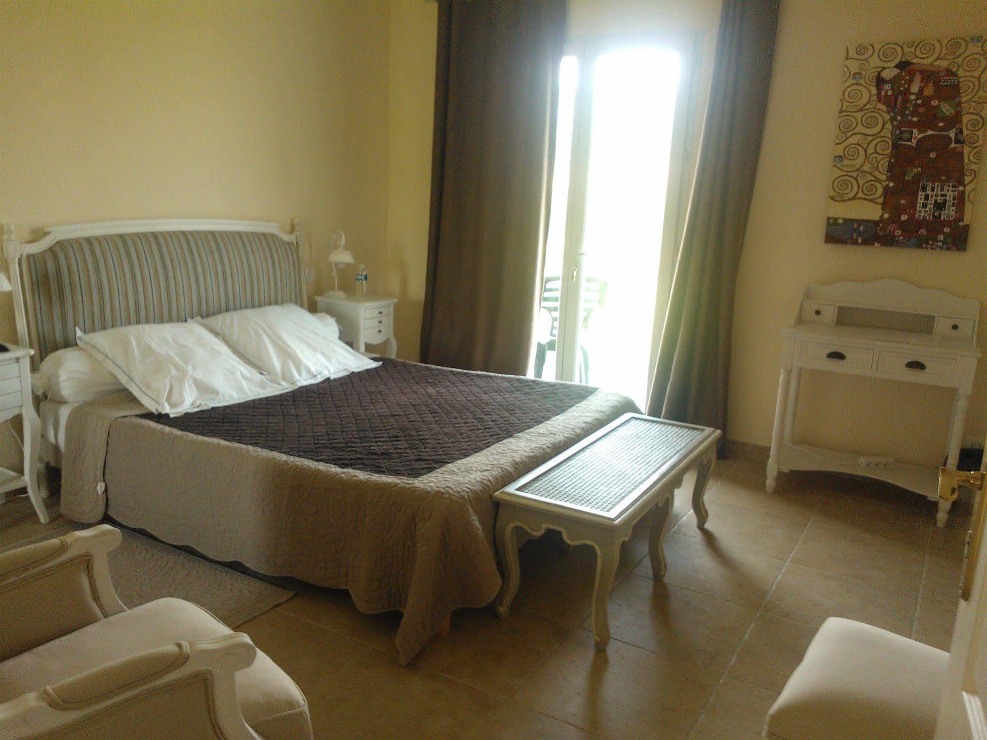 Relais De L'Alsou- Piscine Bed & Breakfast Labastide-en-Val Bagian luar foto