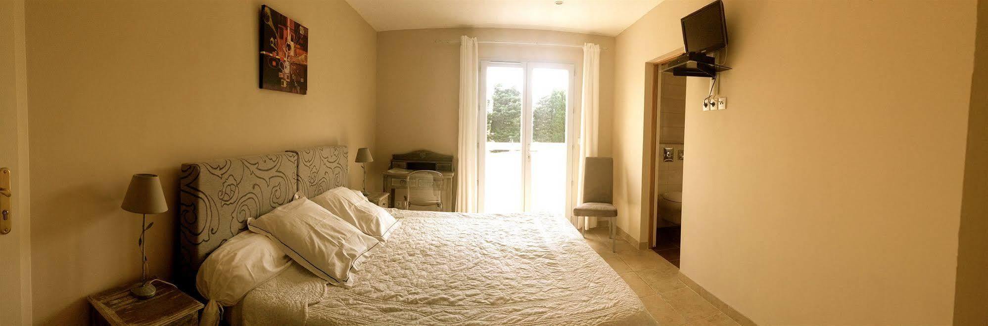 Relais De L'Alsou- Piscine Bed & Breakfast Labastide-en-Val Bagian luar foto